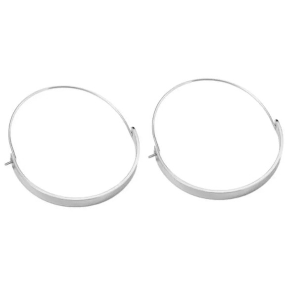 Minimalist 925 Sterling Silver Hoop Earrings - Picture 4 of 5
